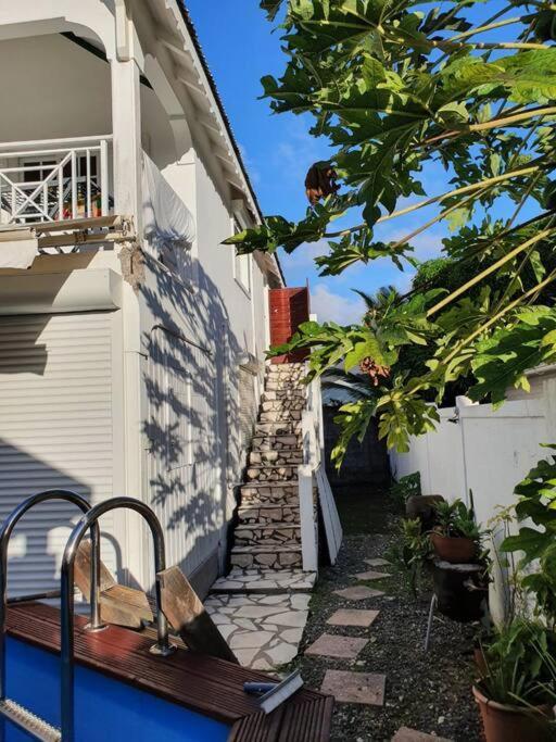 Le Sable Bleu - Evasion Tropicale A Sainte-Anne - Plage 5Min - Piscine - Parking - Logement Climatise - Vue Sur Les Palmiers - Parfait Pour Sejours En Famille Ou Entre Amis Экстерьер фото