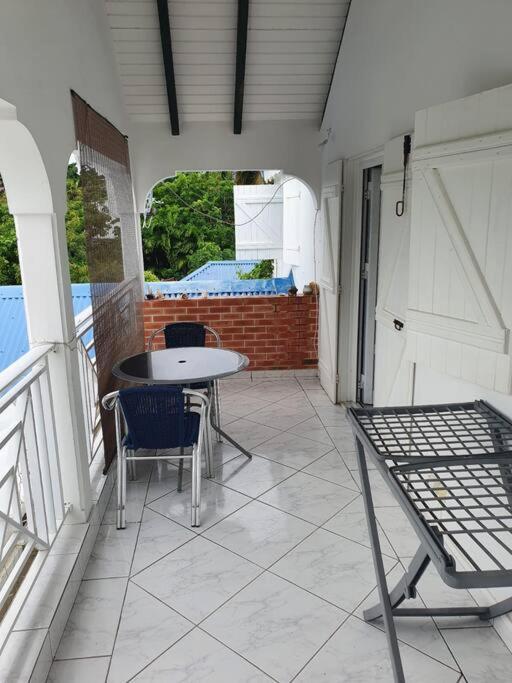 Le Sable Bleu - Evasion Tropicale A Sainte-Anne - Plage 5Min - Piscine - Parking - Logement Climatise - Vue Sur Les Palmiers - Parfait Pour Sejours En Famille Ou Entre Amis Экстерьер фото