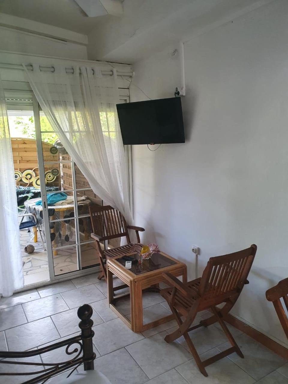 Le Sable Bleu - Evasion Tropicale A Sainte-Anne - Plage 5Min - Piscine - Parking - Logement Climatise - Vue Sur Les Palmiers - Parfait Pour Sejours En Famille Ou Entre Amis Экстерьер фото