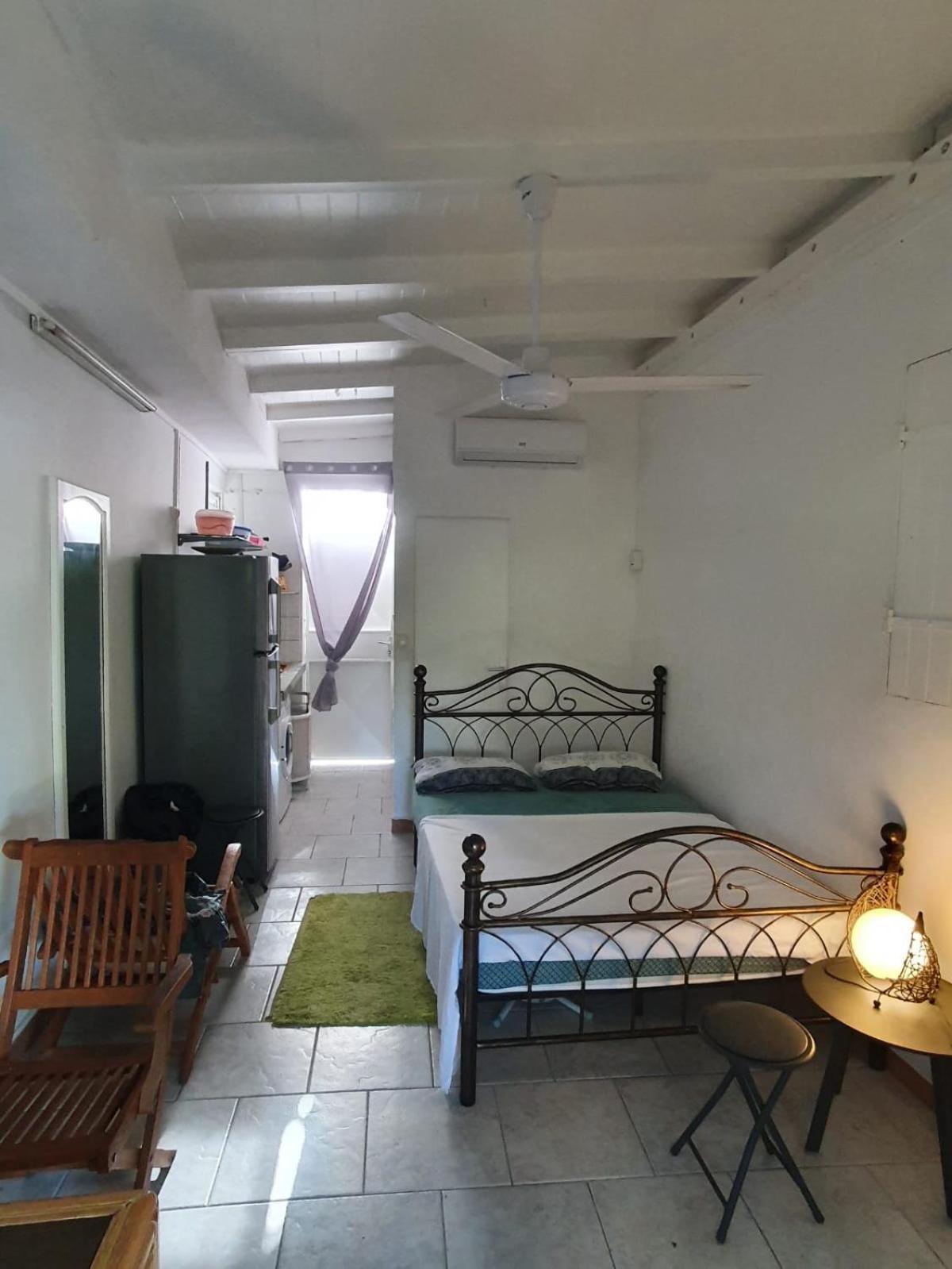 Le Sable Bleu - Evasion Tropicale A Sainte-Anne - Plage 5Min - Piscine - Parking - Logement Climatise - Vue Sur Les Palmiers - Parfait Pour Sejours En Famille Ou Entre Amis Экстерьер фото