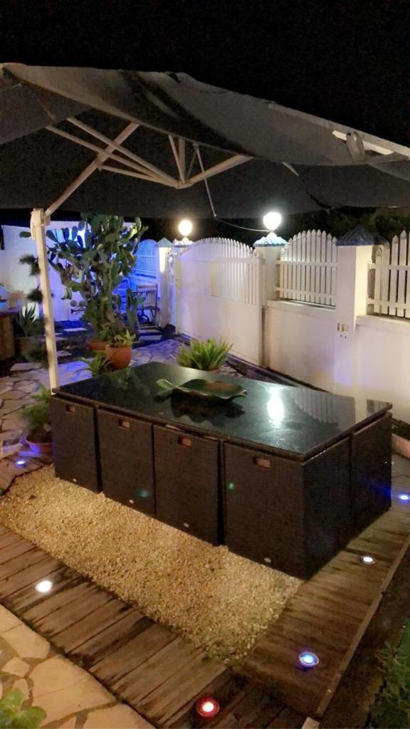 Le Sable Bleu - Evasion Tropicale A Sainte-Anne - Plage 5Min - Piscine - Parking - Logement Climatise - Vue Sur Les Palmiers - Parfait Pour Sejours En Famille Ou Entre Amis Экстерьер фото